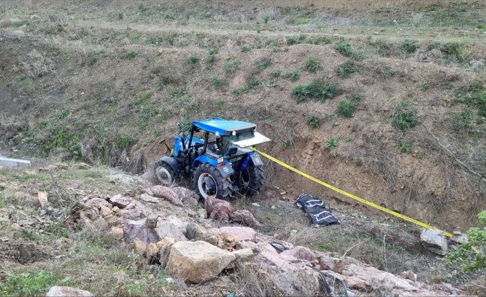 Çorum'da uçurumdan yuvarlanan traktörün sürücüsü öldü