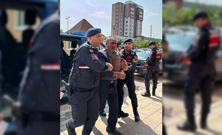 Kastamonu'da köy muhtarını tüfekle öldüren zanlı adliyede