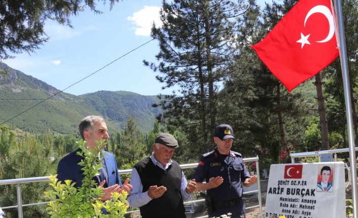 Amasya'da şehit er Arif Burçak, şehadetinin 29 yılında anıldı