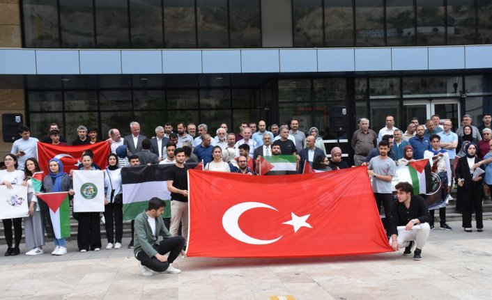 Artvin'de üniversiteliler İsrail'in Gazze'ye saldırılarını protesto etti