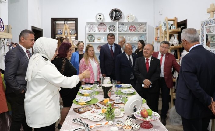 Merzifon’da kursiyerlerin yaptığı ürünler beğeniye sunuldu