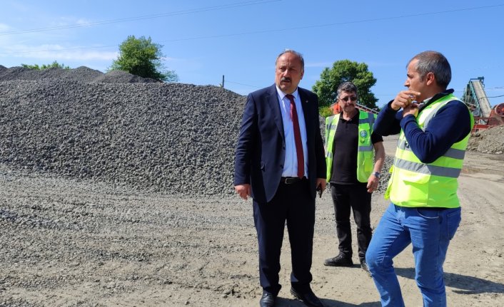 Salıpazarı Belediyesi yollardaki çalışmalar için hazırlıklarını sürdürüyor