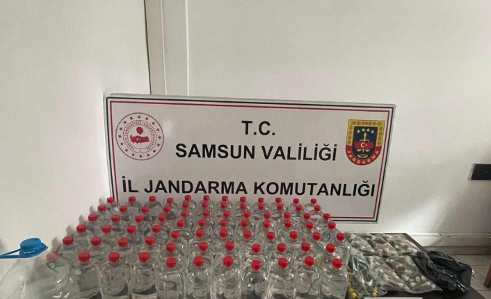 Samsun'da depoda sahte alkol üretimi şüpheli yakalandı