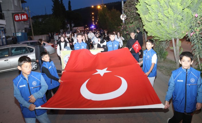 Taşova'da bayrak yürüyüşü düzenlendi