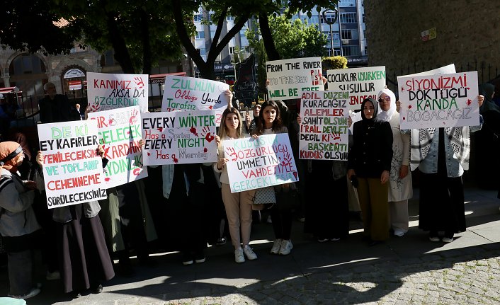 Trabzon'da Filistin'e destek için yürüyüş ve oturma eylemi yapıldı