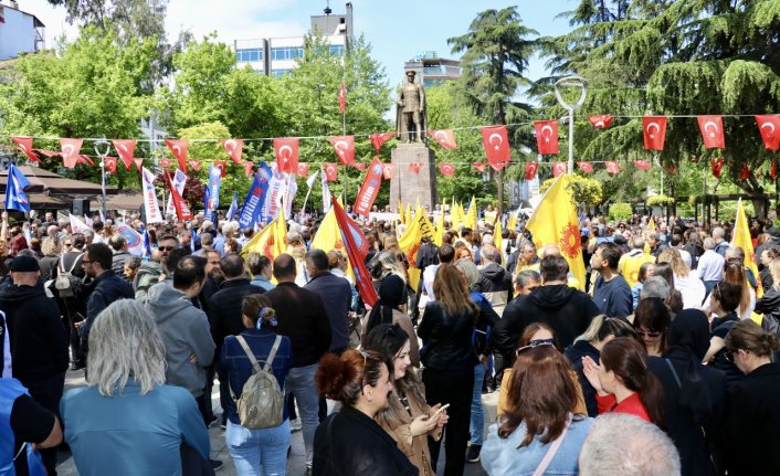 Trabzon'da eğitim sendikalarından okul müdürünün öldürülmesine tepki