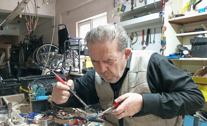 Zonguldak'ta engellilerin akülü araçları ve tekerlekli sandalyeleri ücretsiz onarılıyor