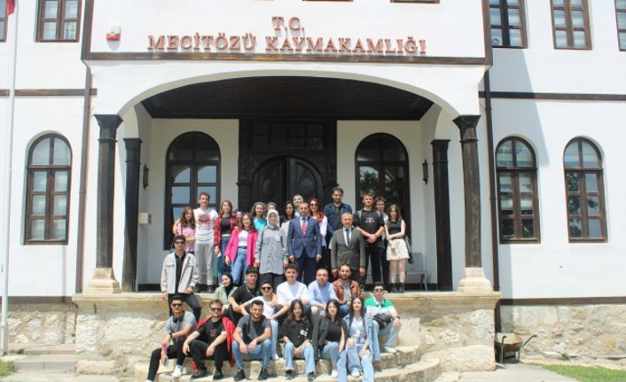 Amasya Üniversitesi öğrencileri Mecitözü ilçesini gezdi