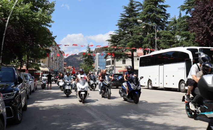 Amasya'da off-road araçları ve motosikletlerle geçiş gösterisi yapıldı