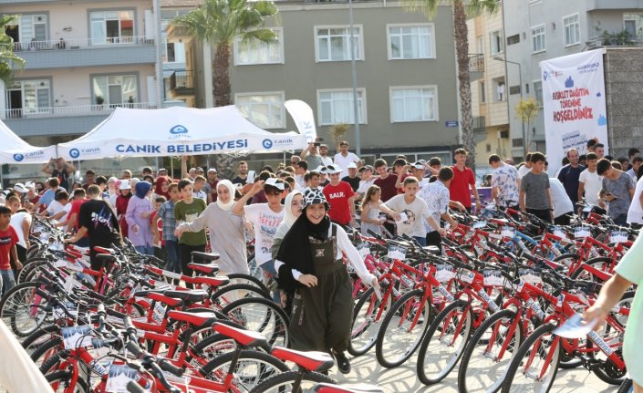 Canik Belediyesi camiye giden çocuklara hediye verecek