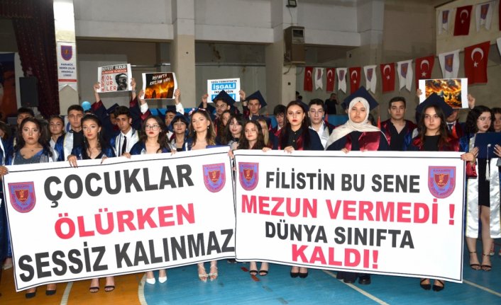 Karabük'te lise öğrencileri İsrail'in Gazze'ye yönelik saldırılarını protesto etti