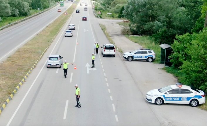 Karabük'te trafik ekipleri bayram tatilinde denetimlerini sürdürdü