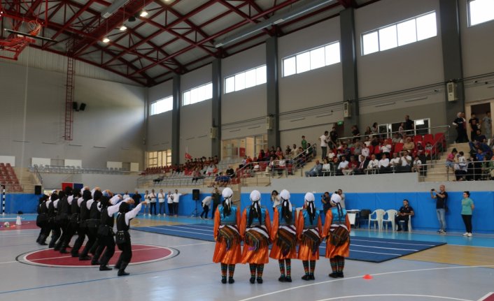 Of'ta yaz spor okulları törenle açıldı