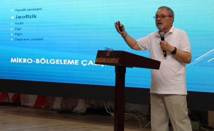 Prof. Dr. Naci Görür, Amasya'da seminerde konuştu: