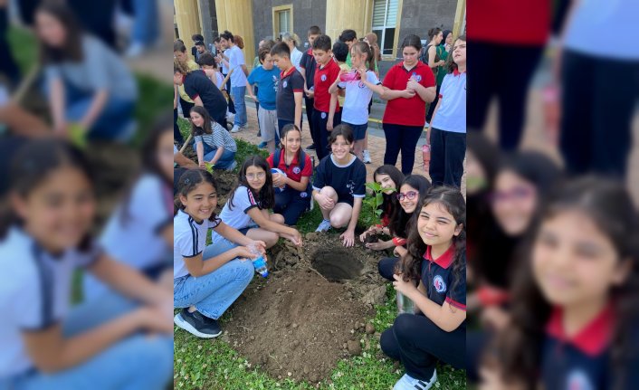 Samsun'da Çevre Haftası kapsamında fidan dikimi yapıldı