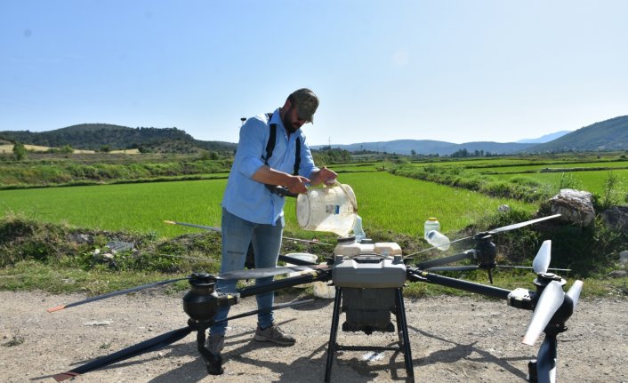 Saraydüzü'nde çiftçilerin dron kullanımı yaygınlaşıyor