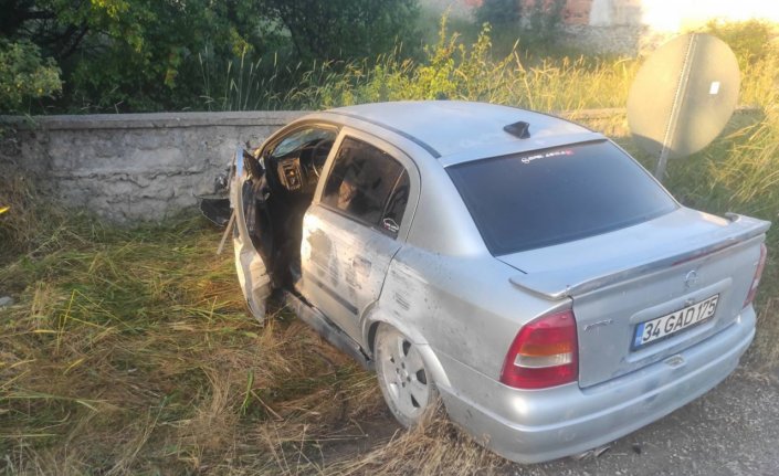 Tokat'ta iki ayrı trafik kazasında 3 kişi yaralandı
