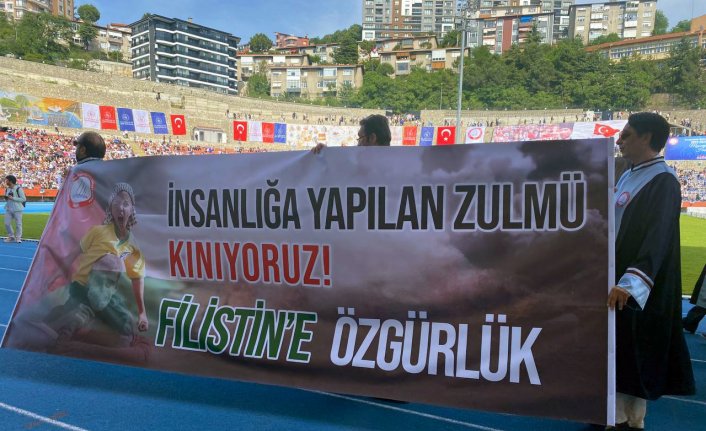 Zonguldak BEÜ'de 3 bin 200 öğrenci mezuniyet sevinci yaşadı