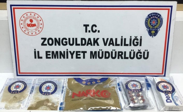 Zonguldak'ta “dur“ ihtarına uymayan araçta uyuşturucu ele geçirildi, 2 zanlı gözaltına alındı