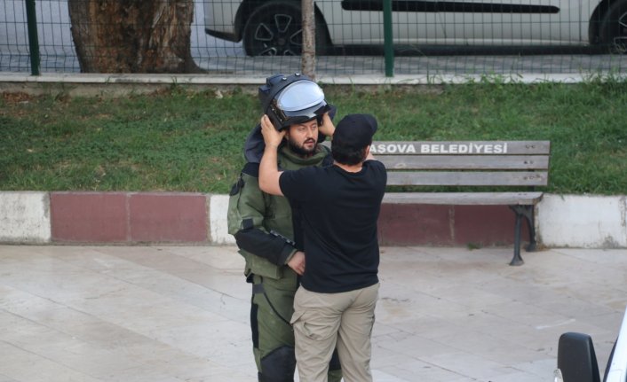 Amasya'da şüpheli çanta fünye ile patlatıldı