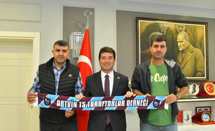 Artvin Trabzonspor Taraftarlar Derneği'nden Ortahisar Belediye Başkanı Kaya'ya ziyaret