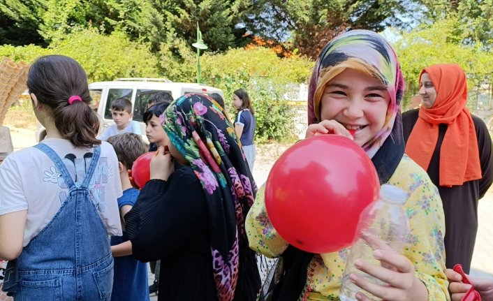 Düzce'de yaz Kur'an kursuna katılan çocuklara trafik eğitimi verildi