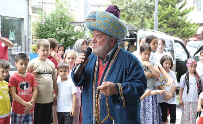 Fatsa'da yaz Kur'an kurslarına katılan çocuklara dondurma ikramı