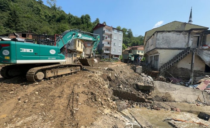 Giresun'da sağanağın ardından hasar giderme çalışmaları sürüyor