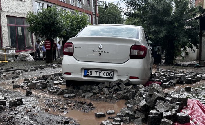 Giresun'da sağanak hasara yol açtı