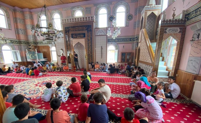 Giresun'da teknoloji ve sosyal medya bağımlılığına yönelik seminer düzenlendi