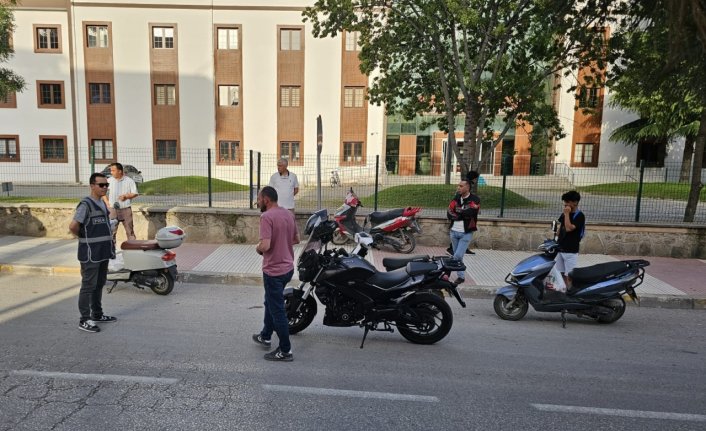 Gümüşhacıköy'de motosiklet sürücülerine yönelik denetim yapıldı