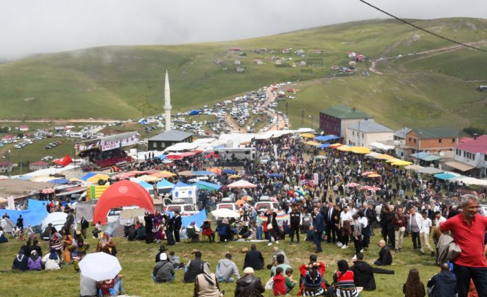 Gümüşhane'de bin 800 rakımlı yaylada “Kadırga Otçu Şenliği“ düzenlendi