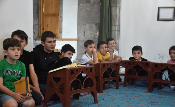 Gümüşhane'deki tarihi Ayasofya Camii, Kur'an kursu öğrencilerini ağırladı