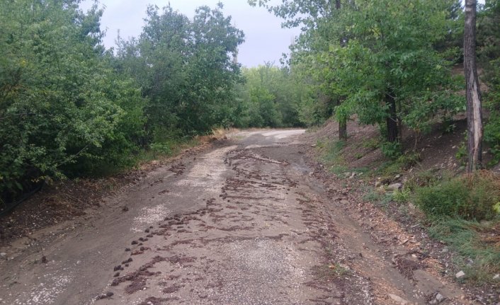 Mudurnu'da sağanak hayatı olumsuz etkiledi