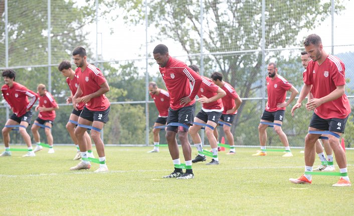 Pendikspor yeniden Süper Lig'e çıkma hedefiyle yeni sezona hazırlanıyor