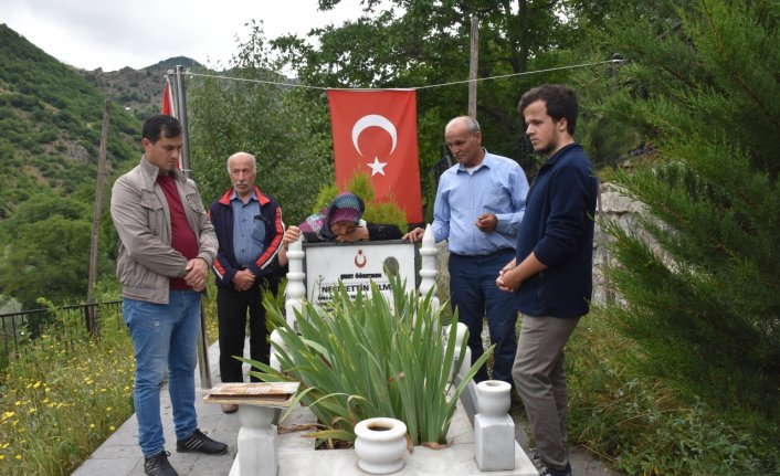 PKK'nın katlettiği Necmettin öğretmenin şehadetinin üzerinden 7 yıl geçti