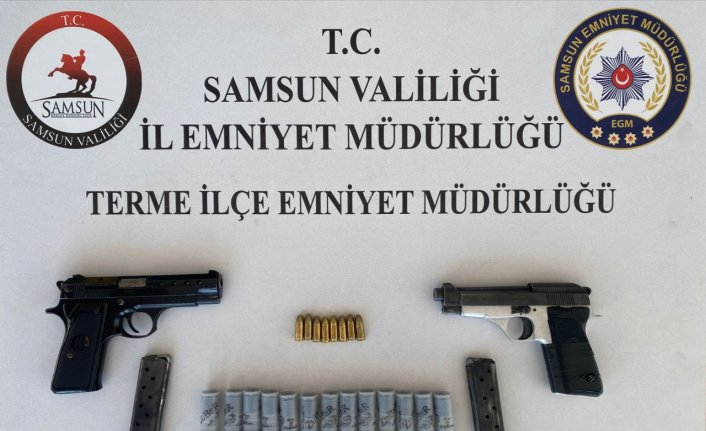 Samsun'da kesinleşmiş hapis cezası bulunan firari hükümlü tabancayla yakalandı