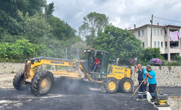 Trabzon'da kelebek hastası Ayşenur için 120 metrelik beton yol asfaltlandı