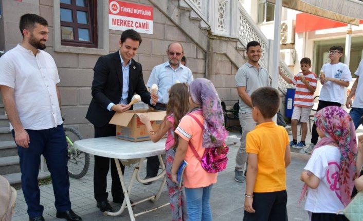 Türkeli Kaymakamı Safa Kahraman, Kur'an kursu öğrencilerini ziyaret etti