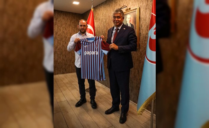 TÜRKSOY Genel Sekreteri Raev'den Trabzonspor Kulübü'ne ziyaret