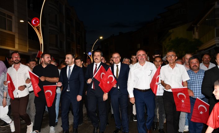 Vezirköprü'de 15 Temmuz Demokrasi ve Milli Birlik Günü kapsamında yürüyüş düzenlendi