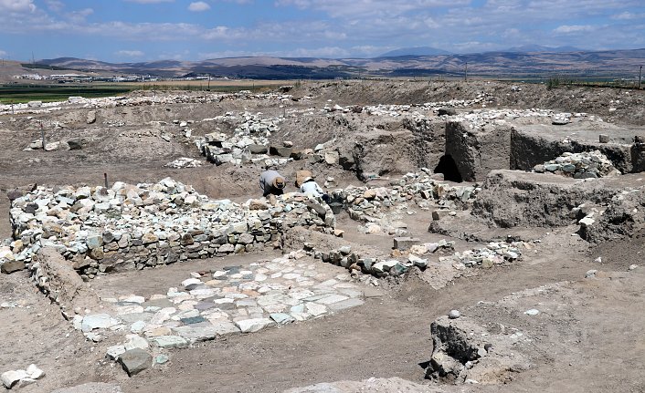 Amasya'daki Oluz Höyük kazılarında Medler'e ait ateşgah bulundu