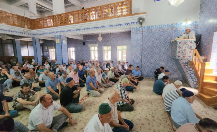 Amasya'nın ilçelerinde Heniyye için gıyabi cenaze namazı kılındı