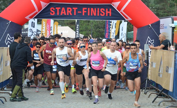 Bolu'da 2. Uluslararası Ultra Abant Patika Koşu Yarışması düzenlendi