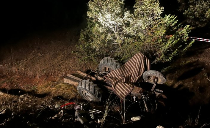 Çorum'da devrilen traktörün sürücüsü öldü