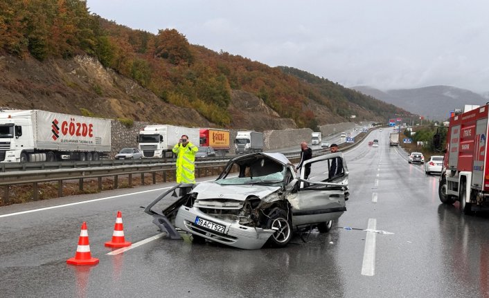 Samsun-Ankara kara yolundaki trafik kazasında 3 kişi öldü, 10 kişi yaralandı