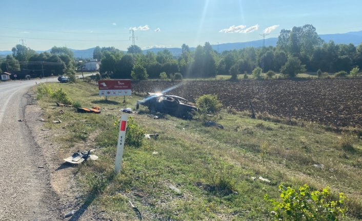 Kastamonu'da iki otomobilin çarpıştığı kazada 1 kişi öldü, 2 kişi yaralandı