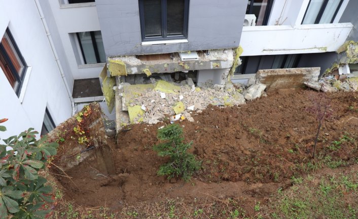 Ordu'da istinat duvarı çöken sitedeki 48 daireli bina boşaltıldı