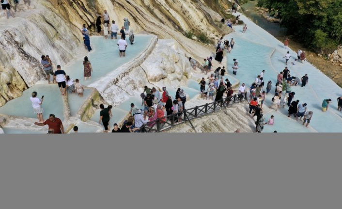 Pamukkale'yi andıran Göksu travertenlerine ziyaretçi sayısı yüzde 50 arttı