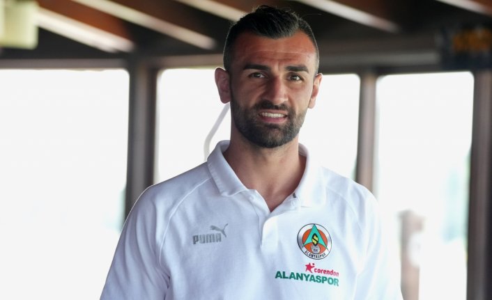 Serdar Dursun, yeni takımı Alanyaspor'da lige golleriyle damga vurma peşinde